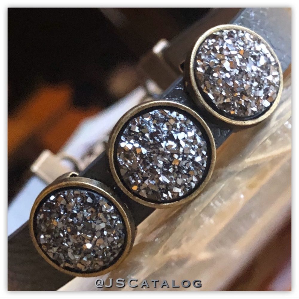 ♣️Druzy Cabochon On PU Leather Band Bracelet